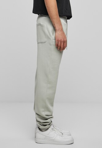 Urban Classics Tapered Pants in Grey