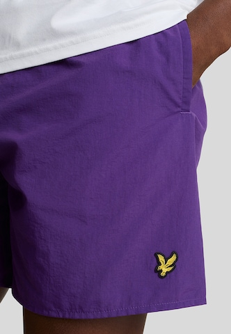 Lyle & Scott Loosefit Zwemshorts in Lila