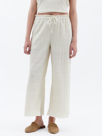 OXXO Wide leg Trousers in White: front