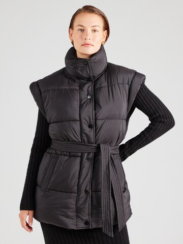 YAS Bodywarmer 'YASMerla' in Zwart: voorkant