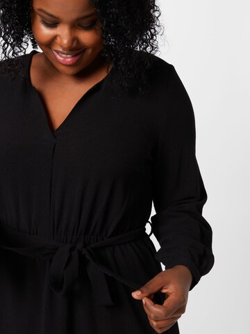 Robe 'Stina' ABOUT YOU Curvy en noir