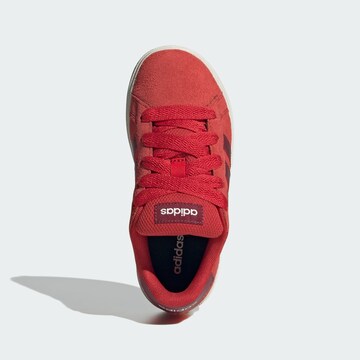 Baskets 'Grand Court 00s' ADIDAS SPORTSWEAR en rouge