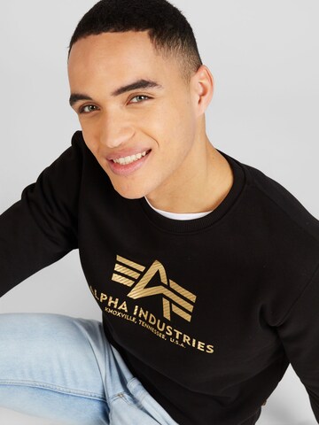 ALPHA INDUSTRIES Sweatshirt in Zwart