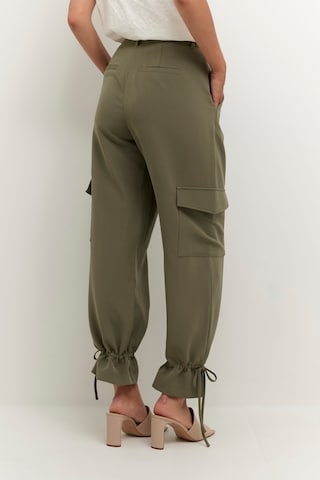 Effilé Pantalon cargo 'Muna' CULTURE en vert