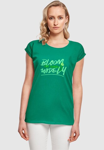 Merchcode Shirt 'Bloom Widely' in Groen: voorkant