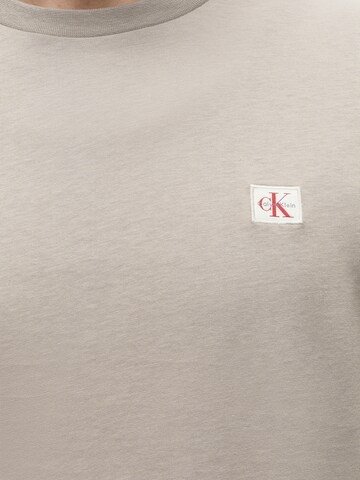 Calvin Klein Jeans Μπλουζάκι 'CLASSIC' σε καφέ