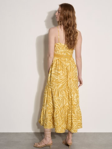 Robe d’été ' ' Apricot en jaune