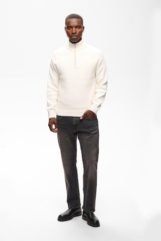 Pull-over 'MAHellson' Matinique en blanc