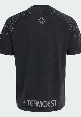 ADIDAS ORIGINALS Shirt 'Adilenium Season 4 Teamgeist' in Zwart