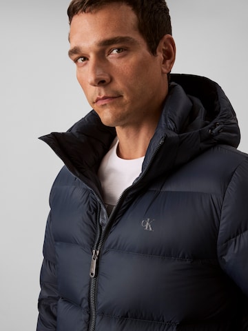 Geacă de primăvară-toamnă de la Calvin Klein Jeans pe albastru