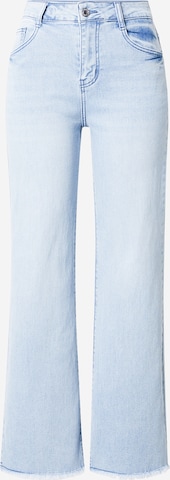 Jean 'Ju44lina' Hailys en bleu : devant