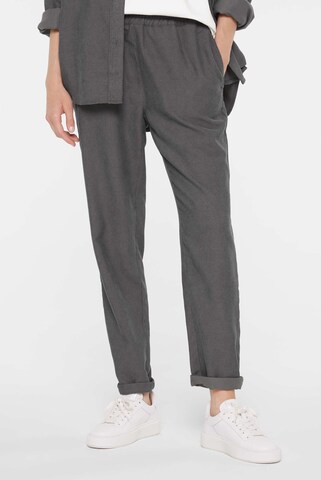 SENSES.THE LABEL Loose fit Pants in Grey: front