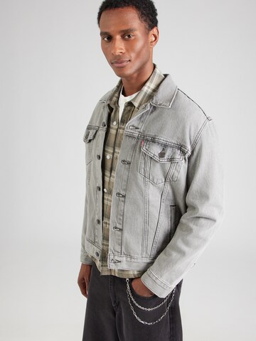 LEVI'S ® Kurtka przejściowa 'The Trucker' w kolorze szary: przód