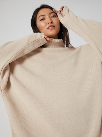 A LOT LESS Pullover 'Fleur' in Beige