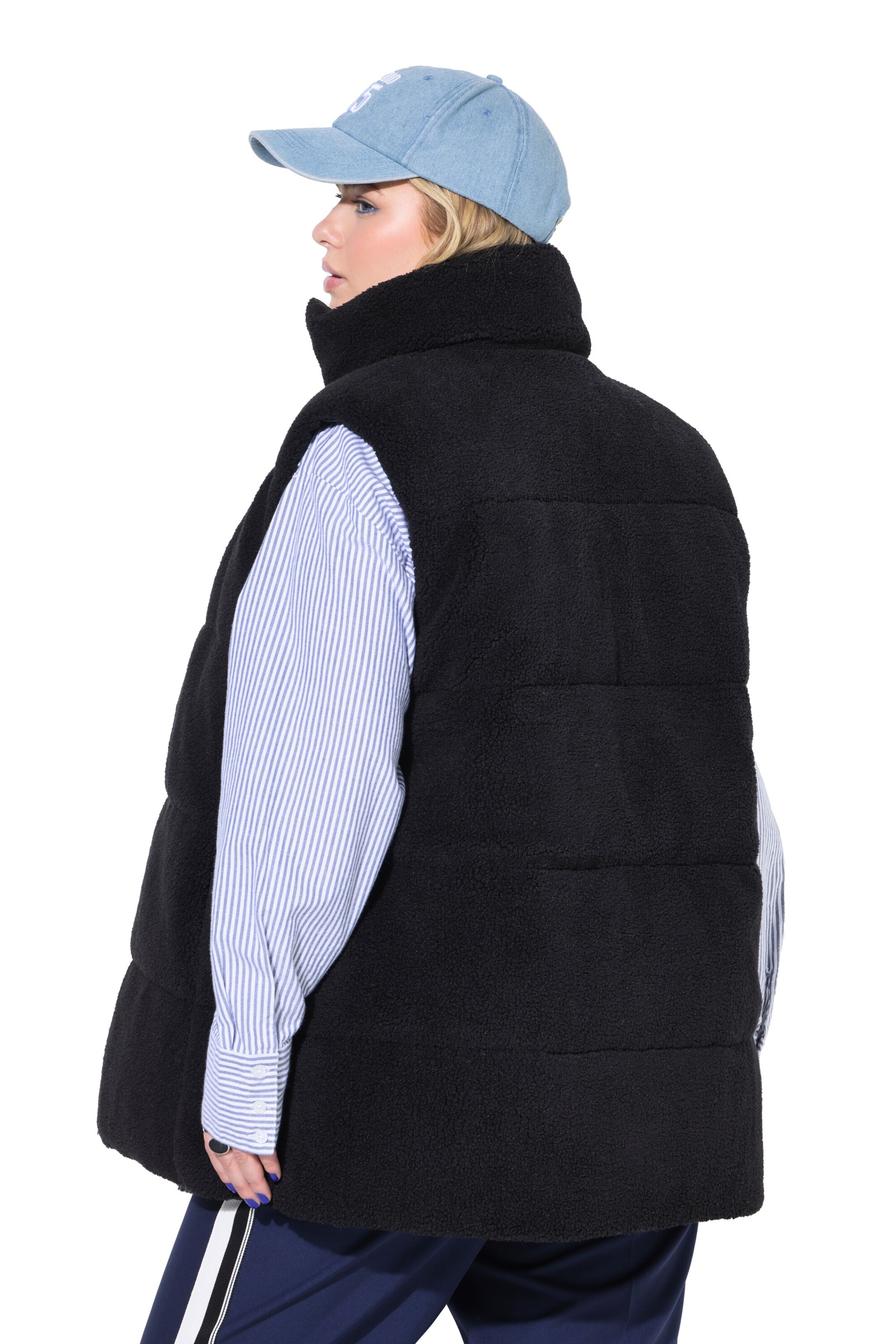 Studio Untold Vest in Black