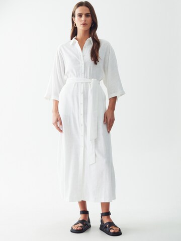 Robe-chemise 'GRETANA' Calli en blanc : devant