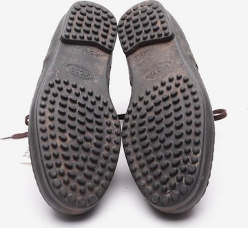 Tod's Flats & Loafers in 37 in Brown