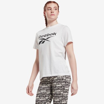 Reebok T-shirt i vit: framsida