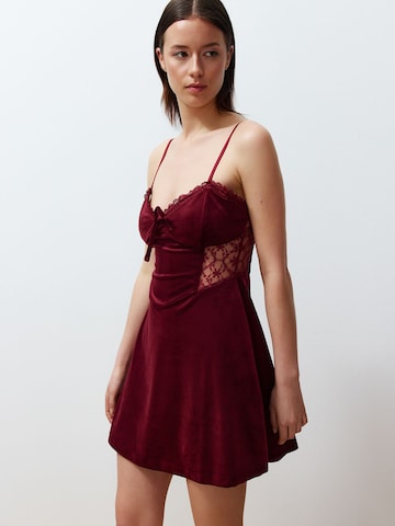 Negligé 'Nighty' di Trendyol in rosso: frontale