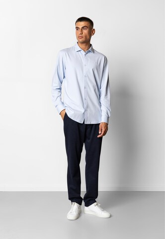 Clean Cut Copenhagen Tapered Chino 'Brendon' in Blauw