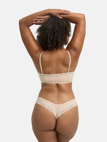 String 'Lace Tanga' cfab (formerly creamy fabrics) en beige