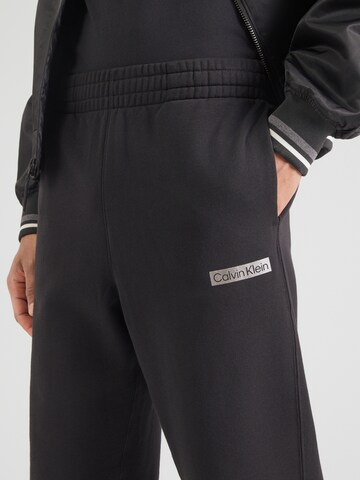 Calvin Klein Alt kitsenev Püksid, värv must