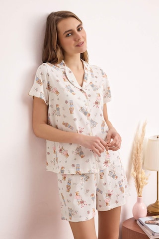 Trendyol - Pijama de pantalón corto en blanco