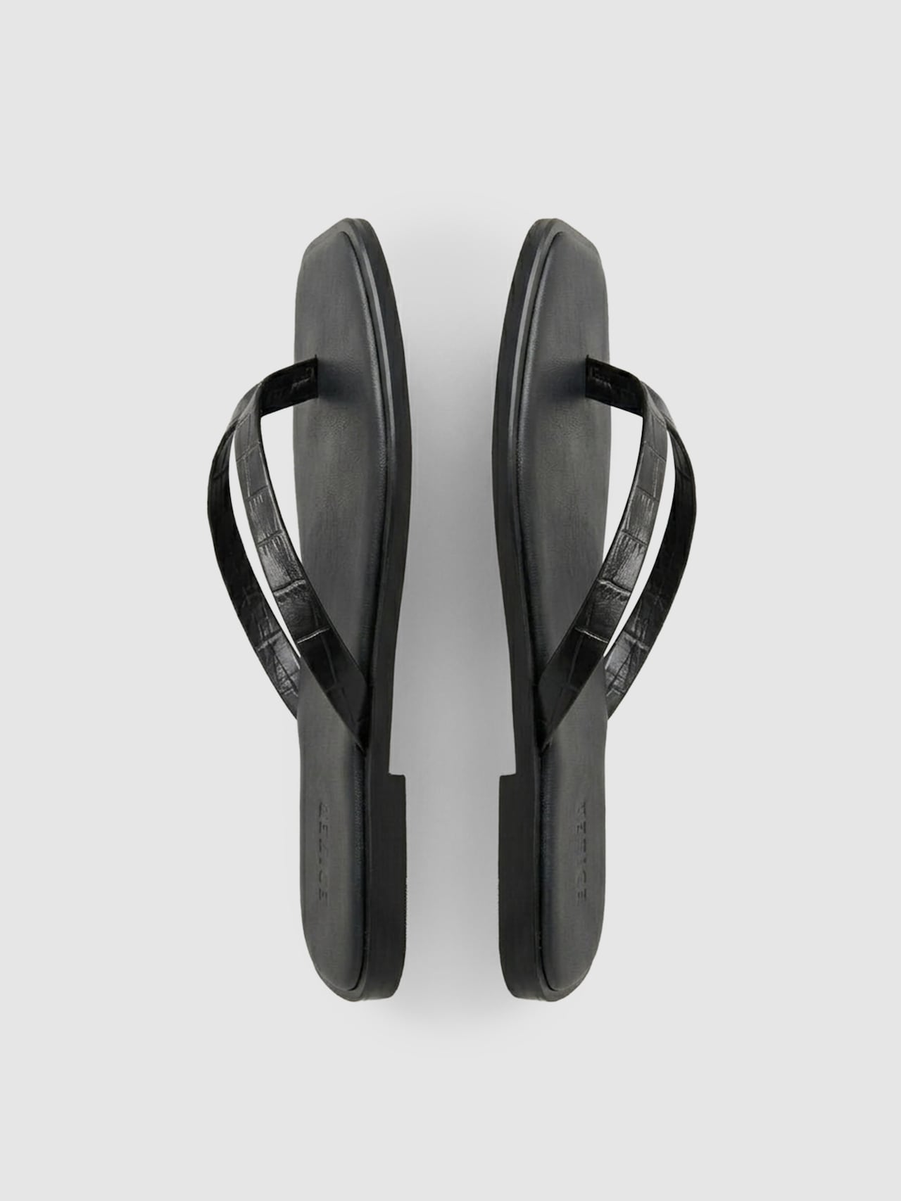 EDITED Teenslipper 'Willow' Zwart