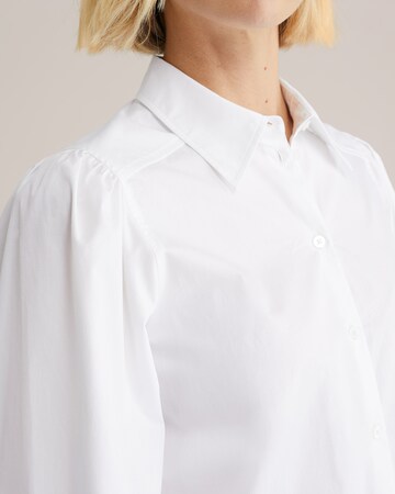 WE Fashion - Blusa en blanco