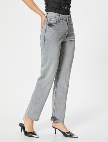 Koton Regular Jeans in Grey: front