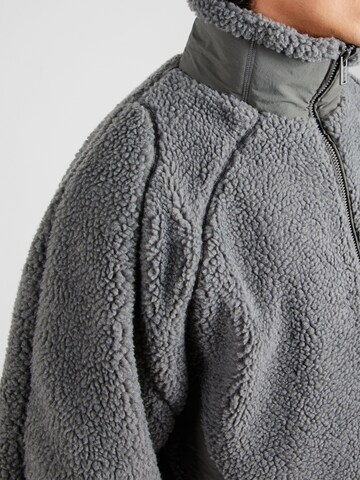 Han Kjøbenhavn Fleece jacket in Grey