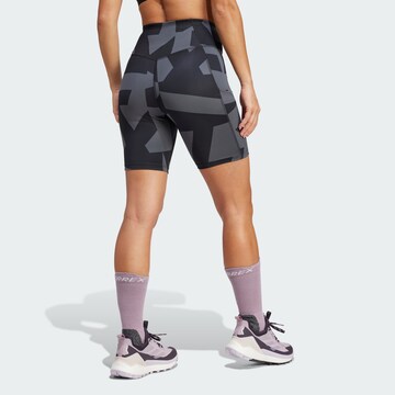 ADIDAS TERREX - Skinny Pantalón de montaña en gris