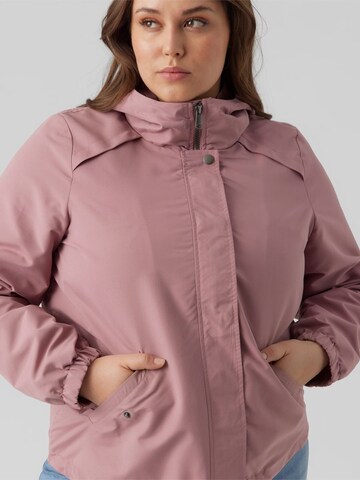 Vero Moda Curve Overgangsparka i pink