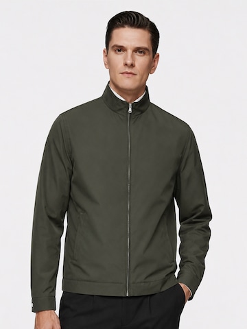 ALLTHEMEN Between-Season Jacket 'Windstille' in Green: front