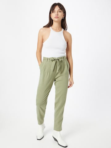 ESPRIT Tapered Pleat-front trousers in Green
