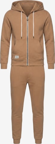 Survêtement Ombre en marron : devant