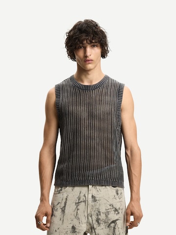 T-Shirt Bershka en gris : devant