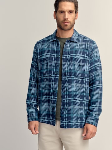 Next - Regular Fit Camisa em azul: frente