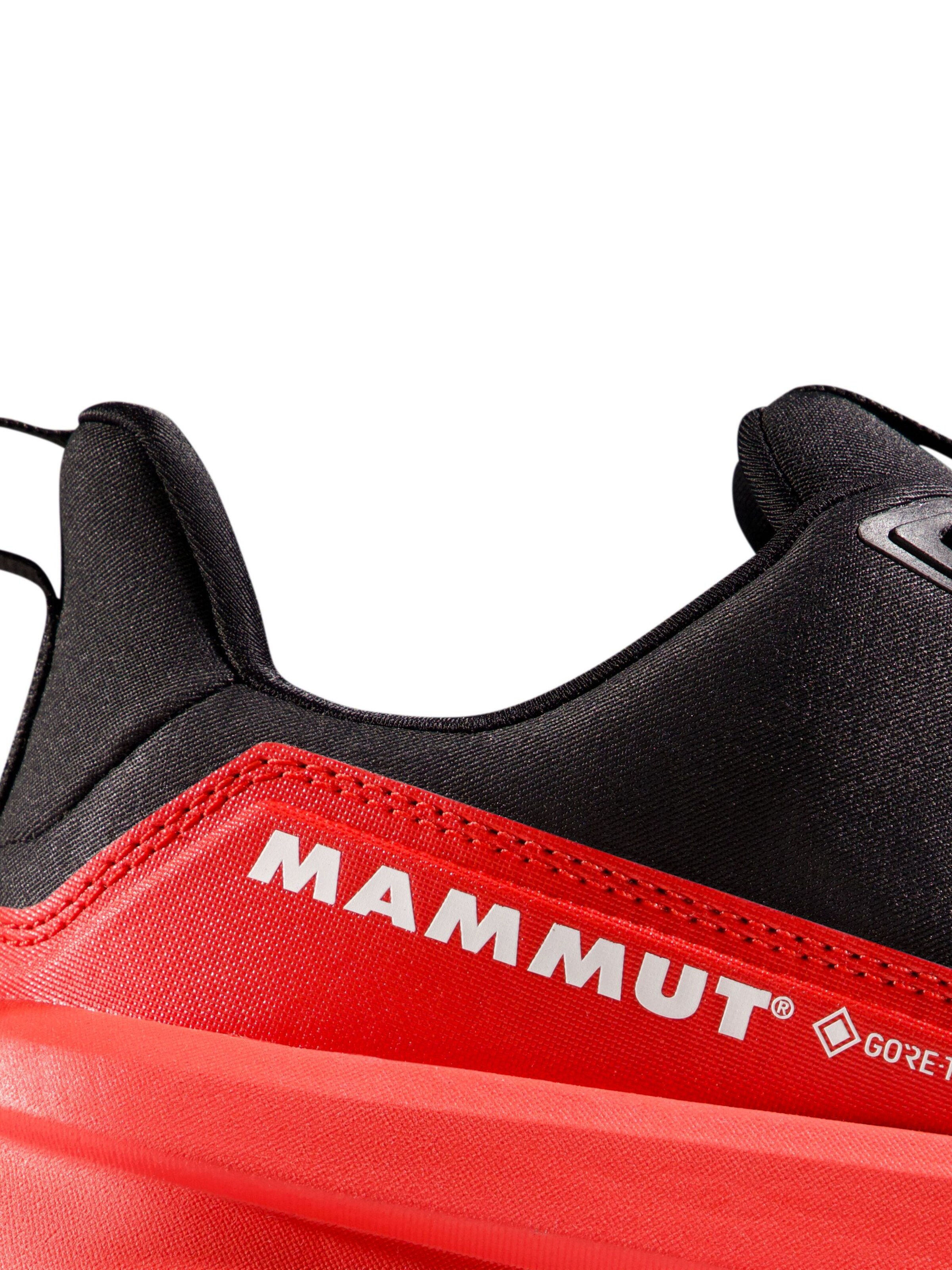 MAMMUT Flats 'Aenergy Hike' in Red