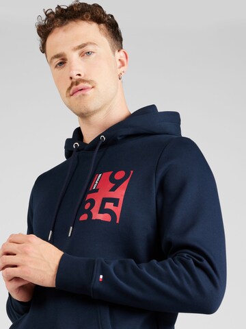 TOMMY HILFIGER Sweatshirt i blå