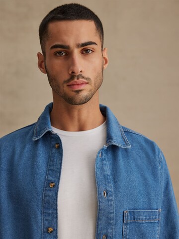DAN FOX APPAREL Regular fit Button Up Shirt 'Milo' in Blue