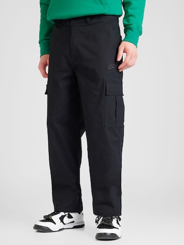 Regular Pantalon cargo 'Club' Nike Sportswear en noir : devant