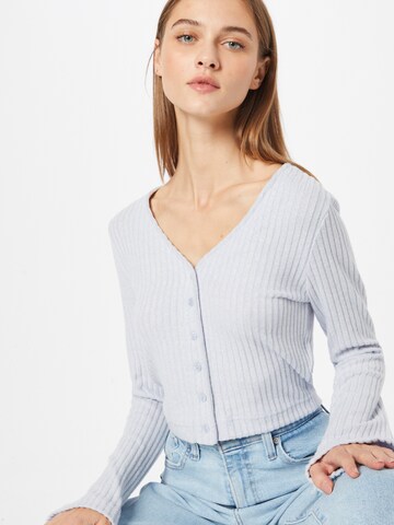 ABOUT YOU Shirt 'Lilli' in Blauw