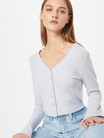 ABOUT YOU Shirt 'Lilli' in Blau