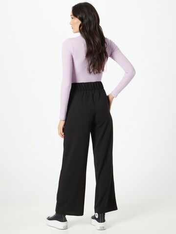 JDY Regular Trousers in Black