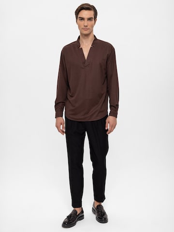 Antioch Regular fit Button Up Shirt in Brown