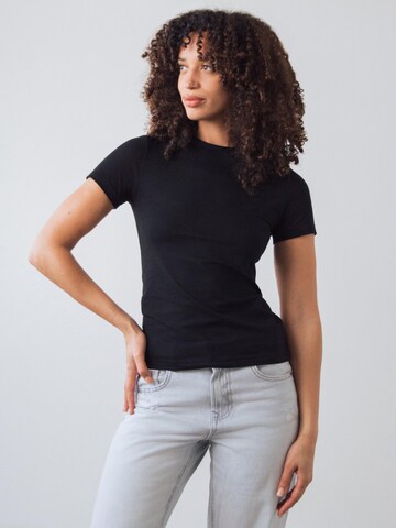 Maglietta di Honest Basics in nero: frontale