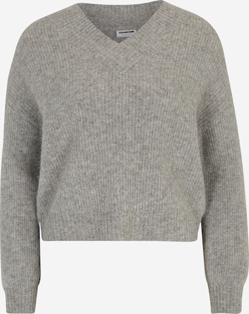 Noisy May Petite Sweater 'BALANCE' in Grey: front