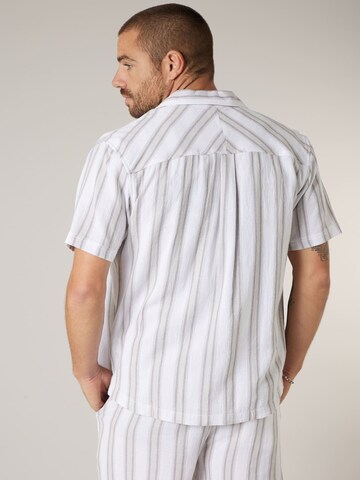 Coupe regular Chemise 'CURRIES' Deeluxe en gris