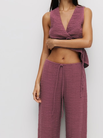 Pull&Bear Široký strih Nohavice - Červená